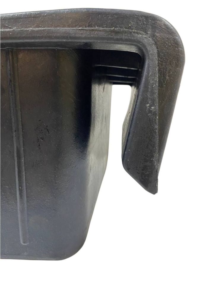 Кормушка / поилка резина подвесная усиленная,  16 л., Китай