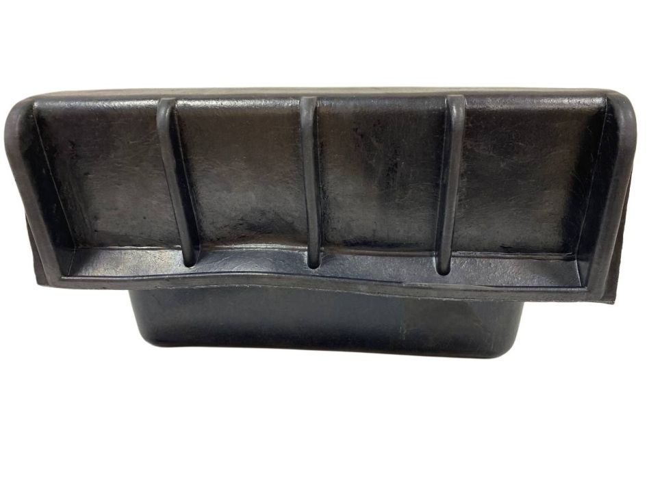 Кормушка / поилка резина подвесная усиленная,  16 л., Китай