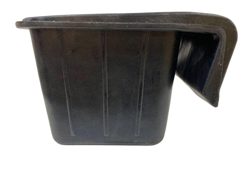 Кормушка / поилка резина подвесная усиленная,  16 л., Китай