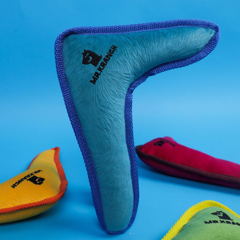 Mr.Kranch: Игрушка для собак мелких и средних пород, Бумеранг с пищалкой, синий, 22х19х4,5 см