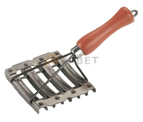 Скребница металлическая 8-рядное прореженное исполнение для коров и лошадей, пласт. ручка