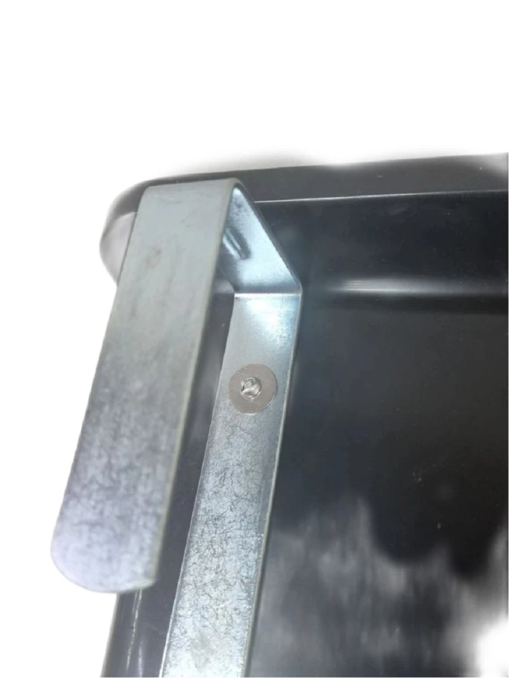 Kerbl: Кормушка поилка подвесная для лошадей, с креплением и ручкой, пластик,  15-16 л, h=19 см, 33*25 см, арт. 329581